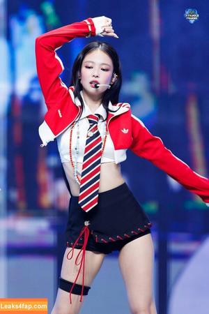 Jennie | BLΛƆKPIИK photo #1194
