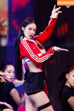 Jennie | BLΛƆKPIИK photo #1195