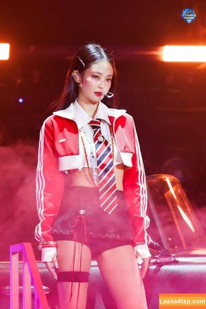 Jennie | BLΛƆKPIИK photo #1208