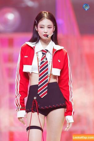 Jennie | BLΛƆKPIИK photo #1209