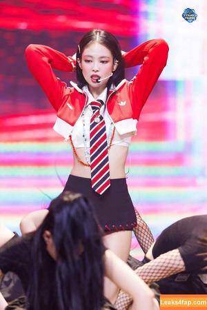 Jennie | BLΛƆKPIИK photo #1213