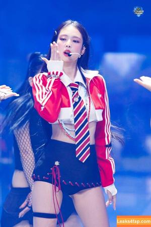 Jennie | BLΛƆKPIИK photo #1214