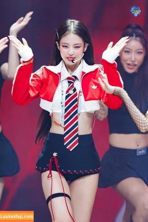 Jennie | BLΛƆKPIИK photo #1215