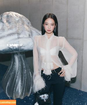 Jennie | BLΛƆKPIИK photo #1990