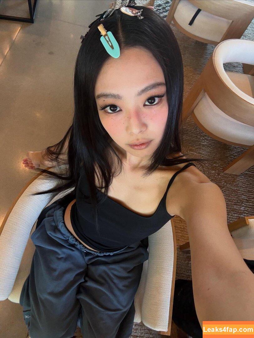 Jennie | BLΛƆKPIИK / Blackpink / jennierubyjane / sheflieshigh слитое фото фото #2038