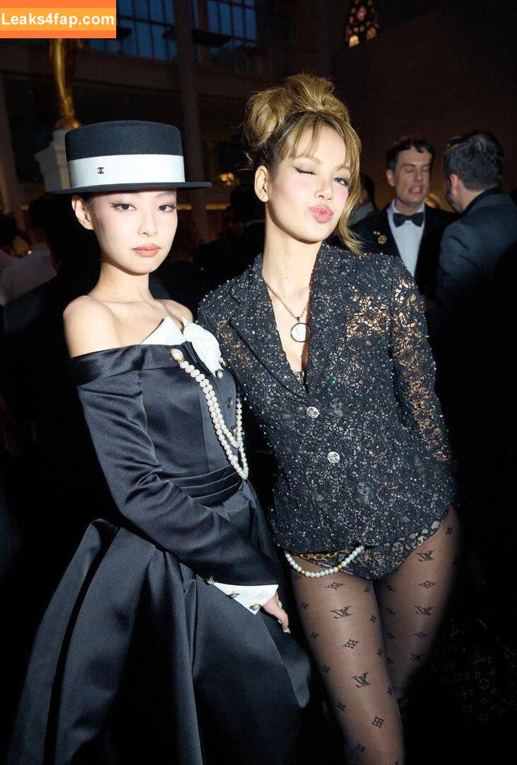 Jennie | BLΛƆKPIИK / Blackpink / jennierubyjane / sheflieshigh leaked photo photo #2114