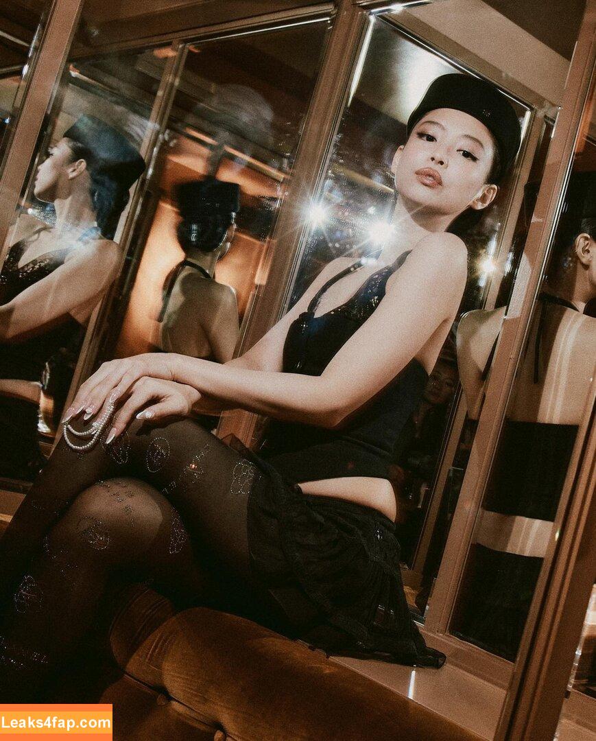 Jennie | BLΛƆKPIИK / Blackpink / jennierubyjane / sheflieshigh leaked photo photo #2118