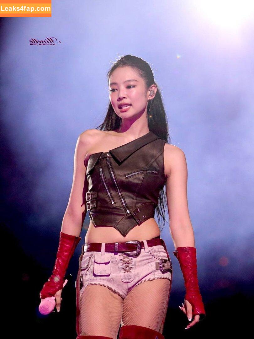 Jennie | BLΛƆKPIИK / Blackpink / jennierubyjane / sheflieshigh leaked photo photo #2155