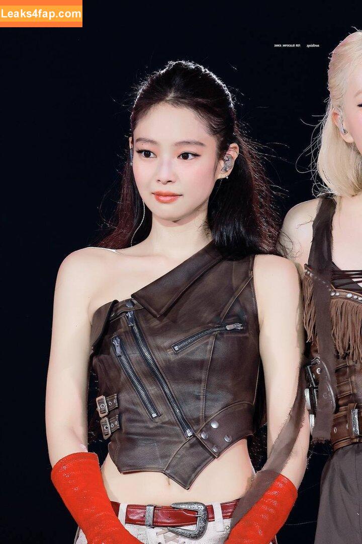 Jennie | BLΛƆKPIИK / Blackpink / jennierubyjane / sheflieshigh leaked photo photo #2158