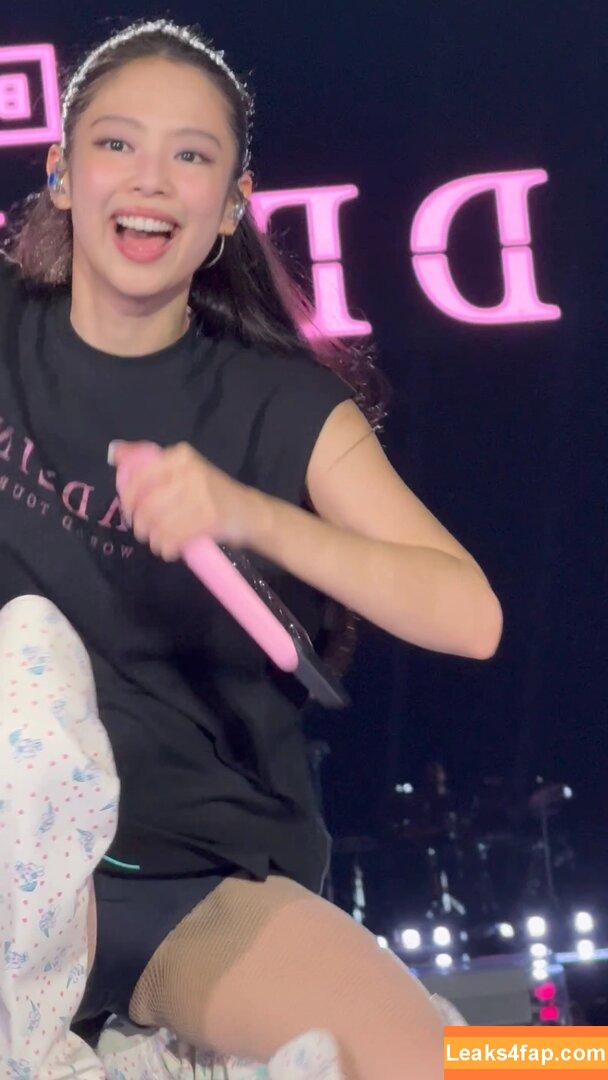 Jennie | BLΛƆKPIИK / Blackpink / jennierubyjane / sheflieshigh leaked photo photo #2161