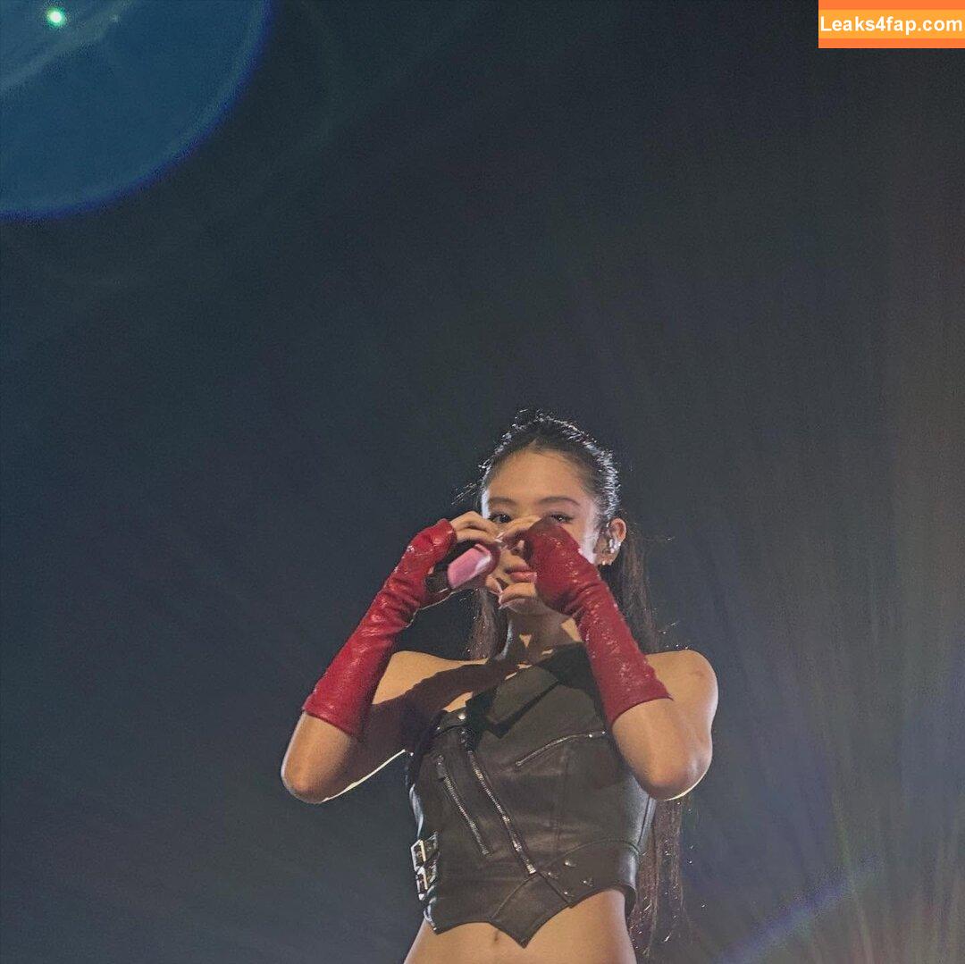 Jennie | BLΛƆKPIИK / Blackpink / jennierubyjane / sheflieshigh leaked photo photo #2171