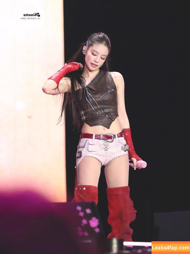 Jennie | BLΛƆKPIИK / Blackpink / jennierubyjane / sheflieshigh leaked photo photo #2176