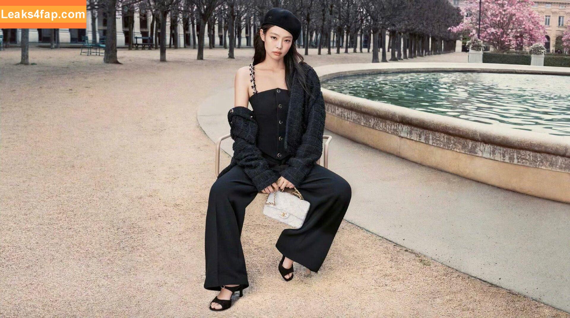 Jennie | BLΛƆKPIИK / Blackpink / jennierubyjane / sheflieshigh leaked photo photo #2184