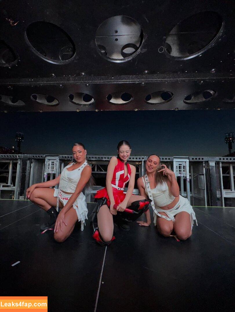 Jennie | BLΛƆKPIИK / Blackpink / jennierubyjane / sheflieshigh leaked photo photo #2199