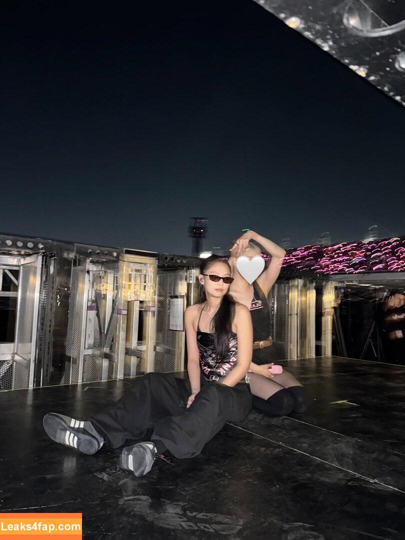 Jennie | BLΛƆKPIИK / Blackpink / jennierubyjane / sheflieshigh leaked photo photo #2202