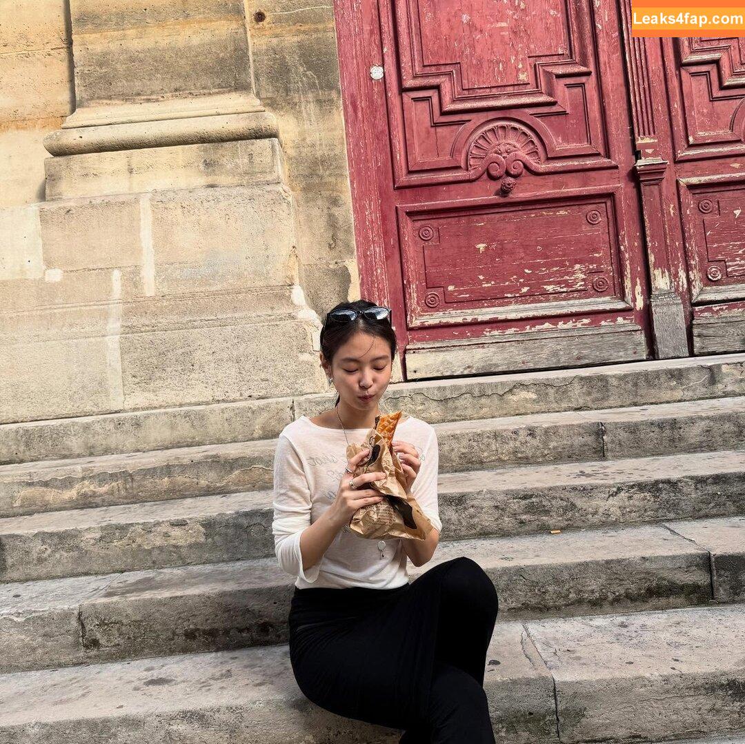 Jennie | BLΛƆKPIИK / Blackpink / jennierubyjane / sheflieshigh leaked photo photo #2210