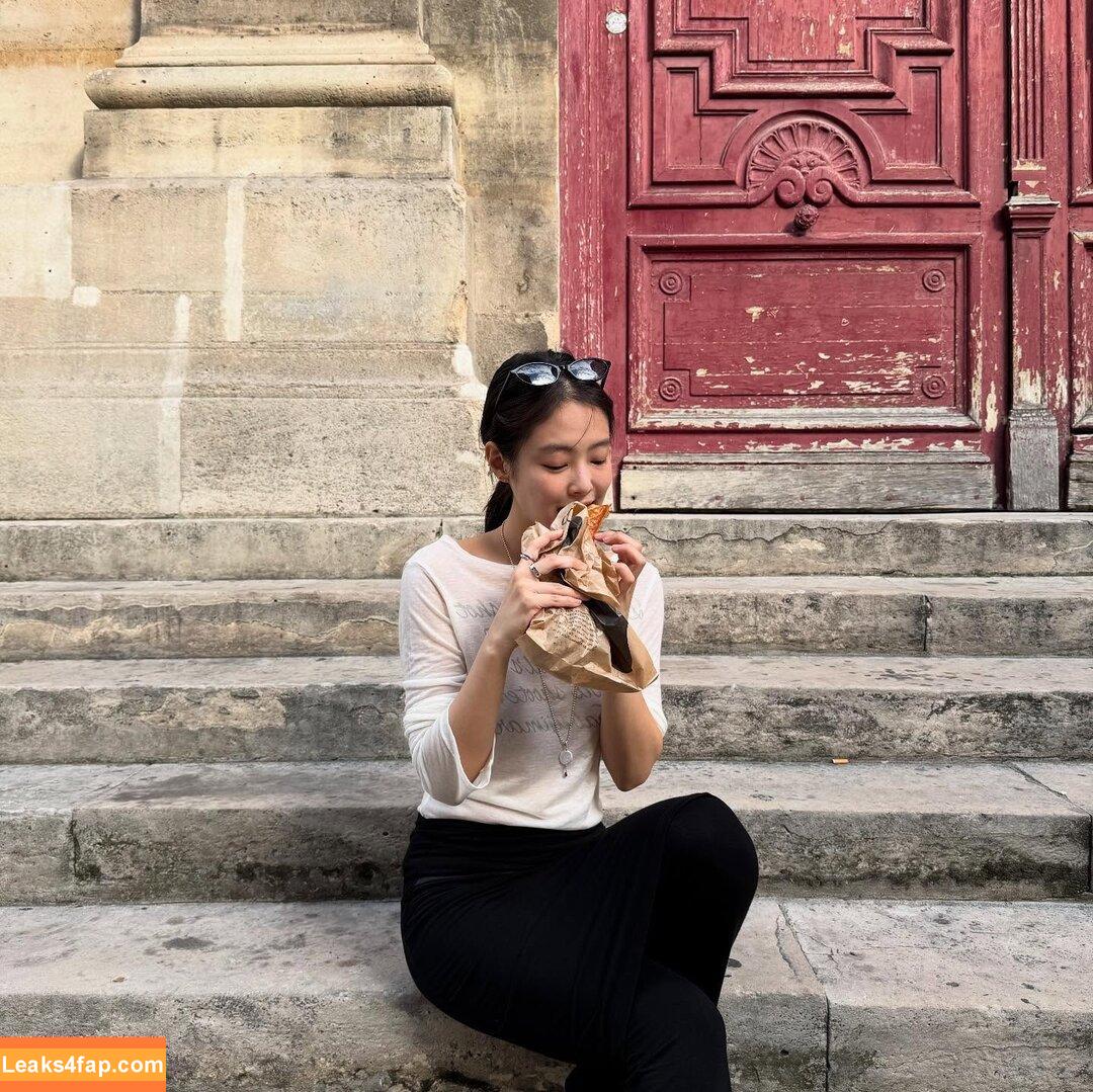 Jennie | BLΛƆKPIИK / Blackpink / jennierubyjane / sheflieshigh leaked photo photo #2213