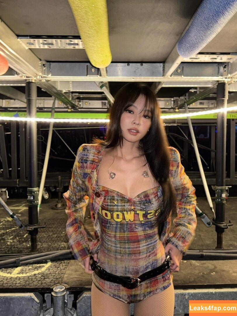 Jennie | BLΛƆKPIИK / Blackpink / jennierubyjane / sheflieshigh leaked photo photo #2232