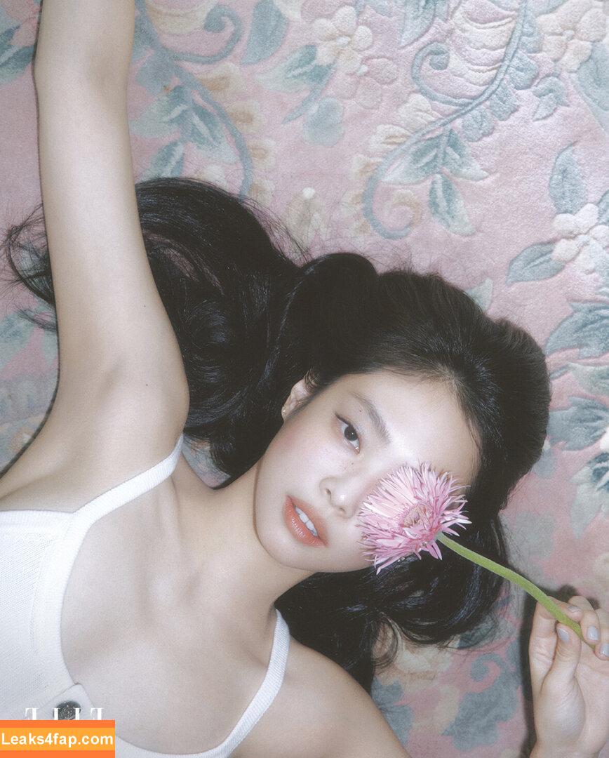 Jennie | BLΛƆKPIИK / Blackpink / jennierubyjane / sheflieshigh leaked photo photo #2243