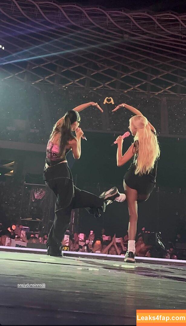 Jennie | BLΛƆKPIИK / Blackpink / jennierubyjane / sheflieshigh leaked photo photo #2249