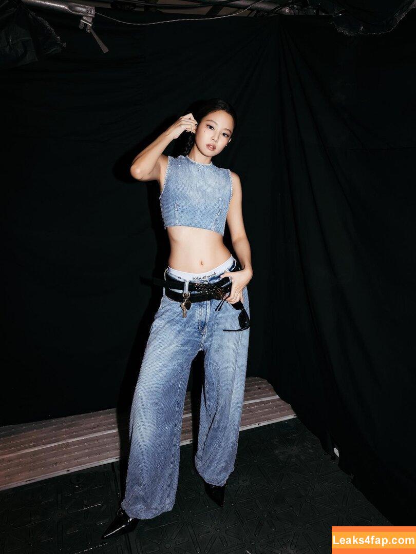 Jennie | BLΛƆKPIИK / Blackpink / jennierubyjane / sheflieshigh слитое фото фото #2260