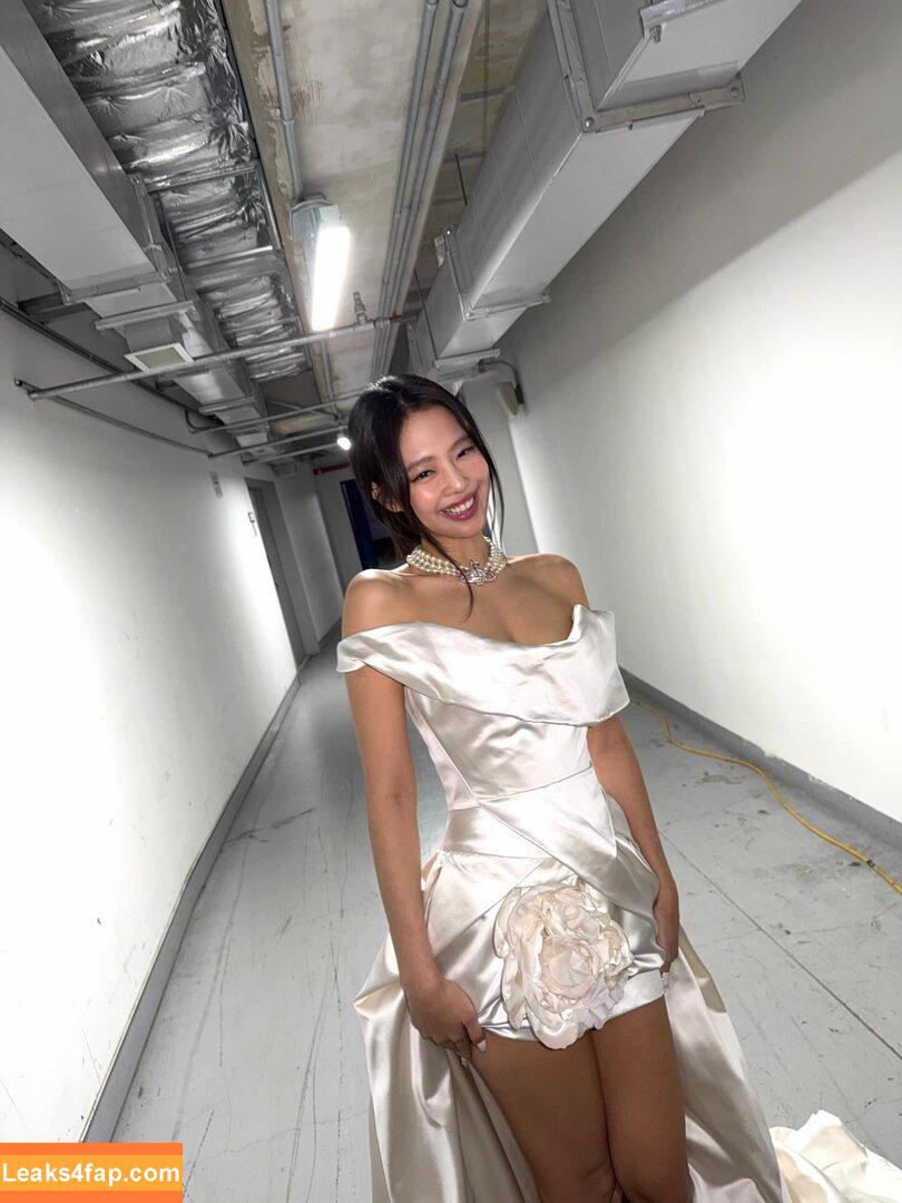 Jennie | BLΛƆKPIИK / Blackpink / jennierubyjane / sheflieshigh leaked photo photo #2307