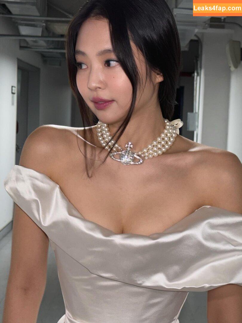 Jennie | BLΛƆKPIИK / Blackpink / jennierubyjane / sheflieshigh leaked photo photo #2309