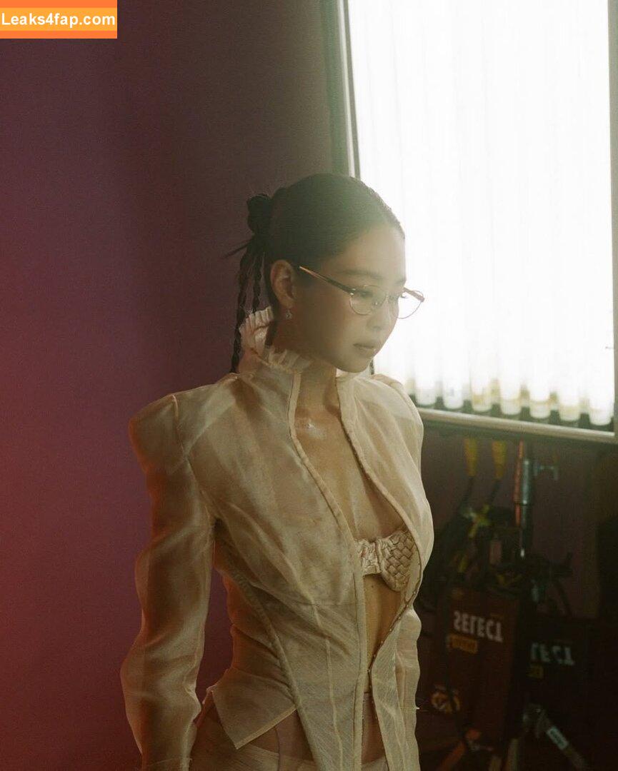 Jennie | BLΛƆKPIИK / Blackpink / jennierubyjane / sheflieshigh leaked photo photo #2352