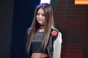 Jennie Kim photo #0004