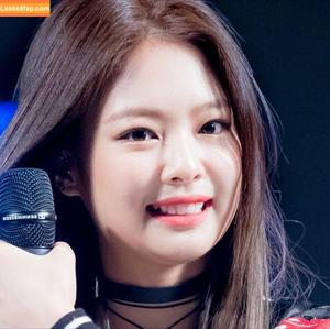 Jennie Kim photo #0102