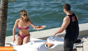 Jennifer Aniston photo #0070