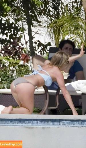 Jennifer Aniston photo #0228