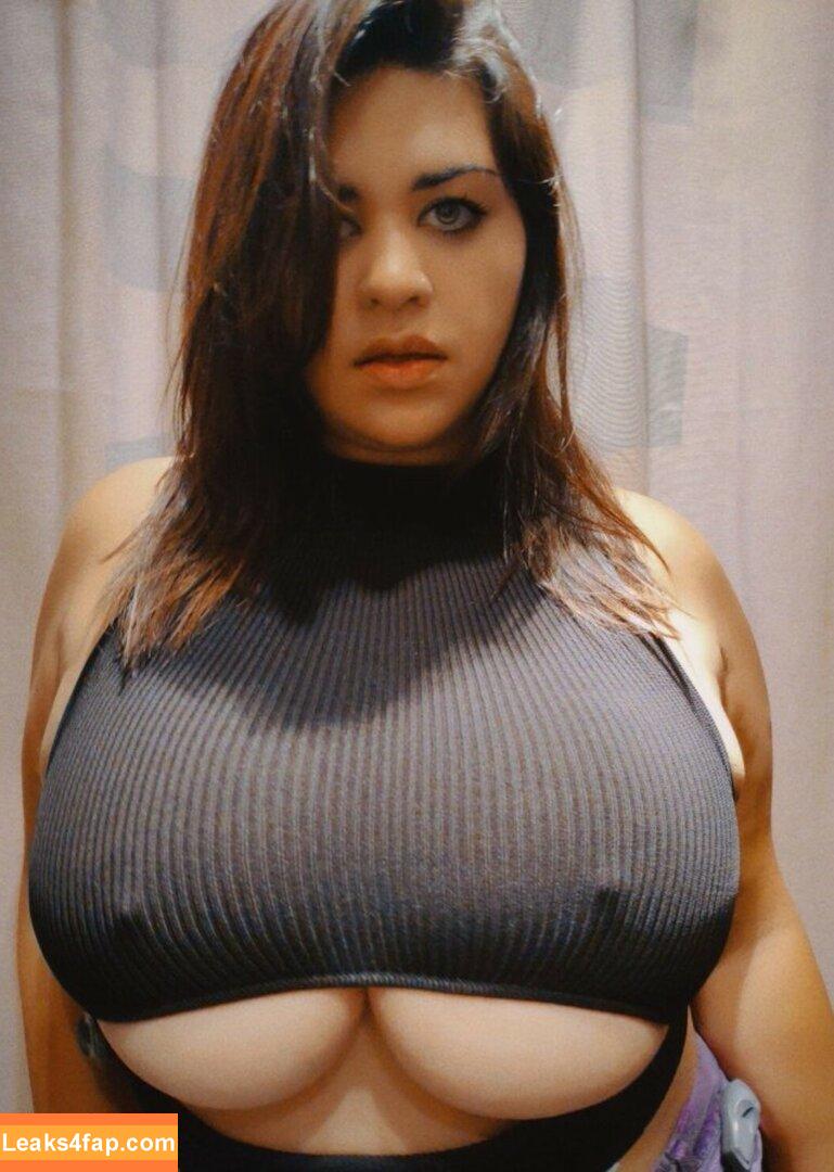 Jennifer Busty Latina /  leaked photo photo #0007