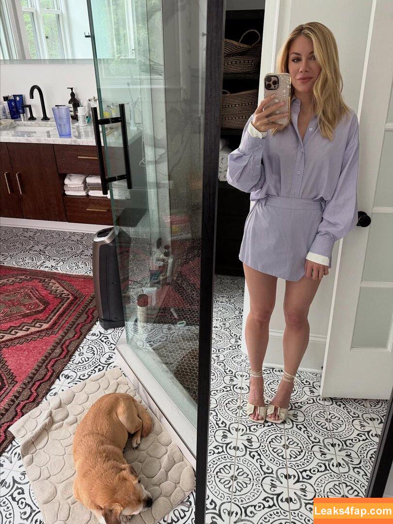 Jennifer Holland / Actress / jenniferlholland leaked photo photo #0123