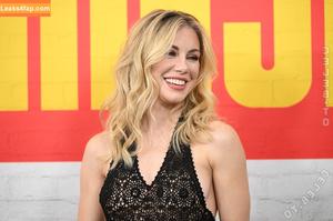 Jennifer Holland photo #0136