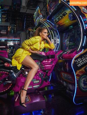 Jennifer Lopez photo #2742