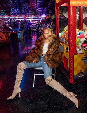 Jennifer Lopez photo #2743
