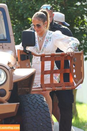 Jennifer Lopez photo #2942