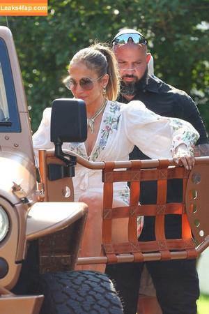 Jennifer Lopez photo #2943