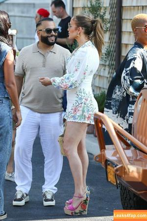 Jennifer Lopez photo #3030