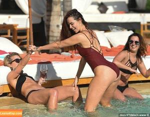 Jennifer Metcalfe photo #0006
