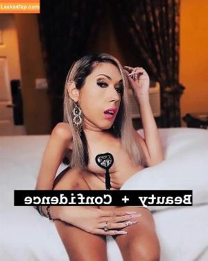 Jennifer Sierra photo #0001