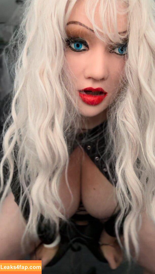 Jennifer West / Shesinthemask / jenniferwestofficial leaked photo photo #0001
