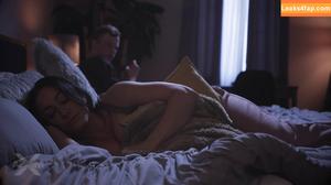 Jennifer White photo #1528