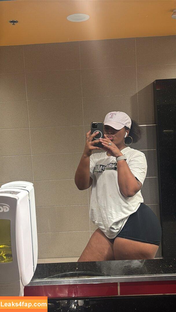 Jennifernicoleeeeee / Thickfitjen leaked photo photo #0002