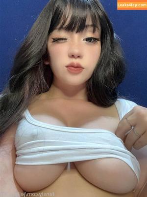 Jenniferwaifu photo #0018