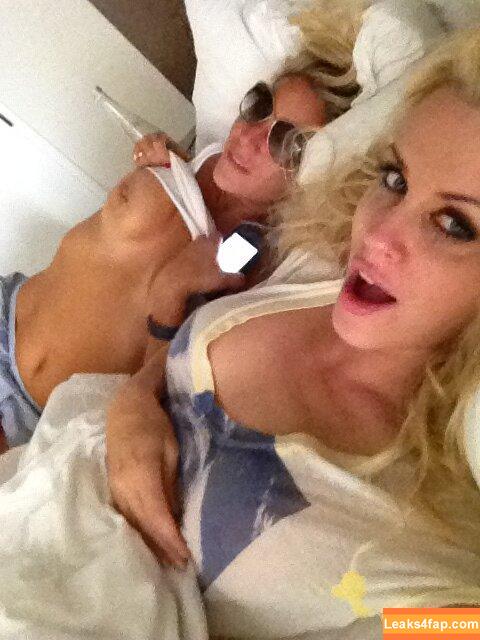 Jenny Mccarthy / JennyMcCarthy leaked photo photo #0025