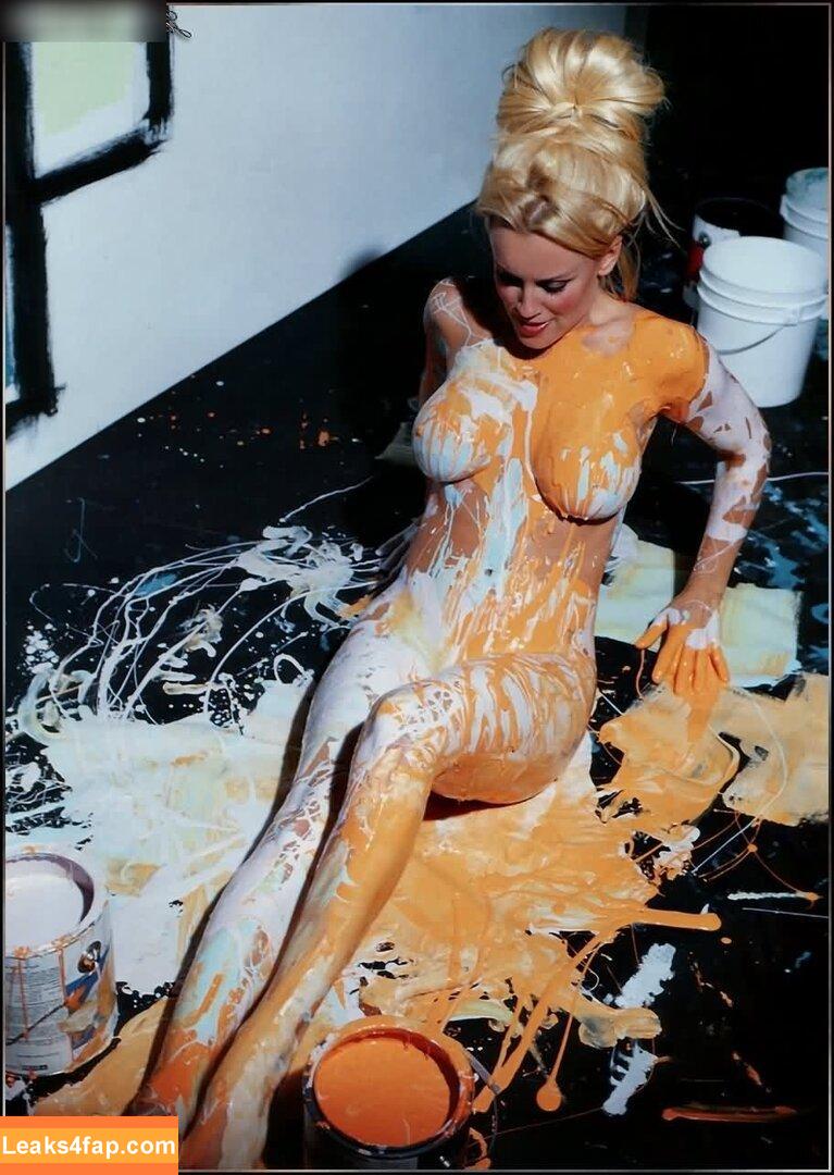 Jenny Mccarthy / JennyMcCarthy leaked photo photo #0093