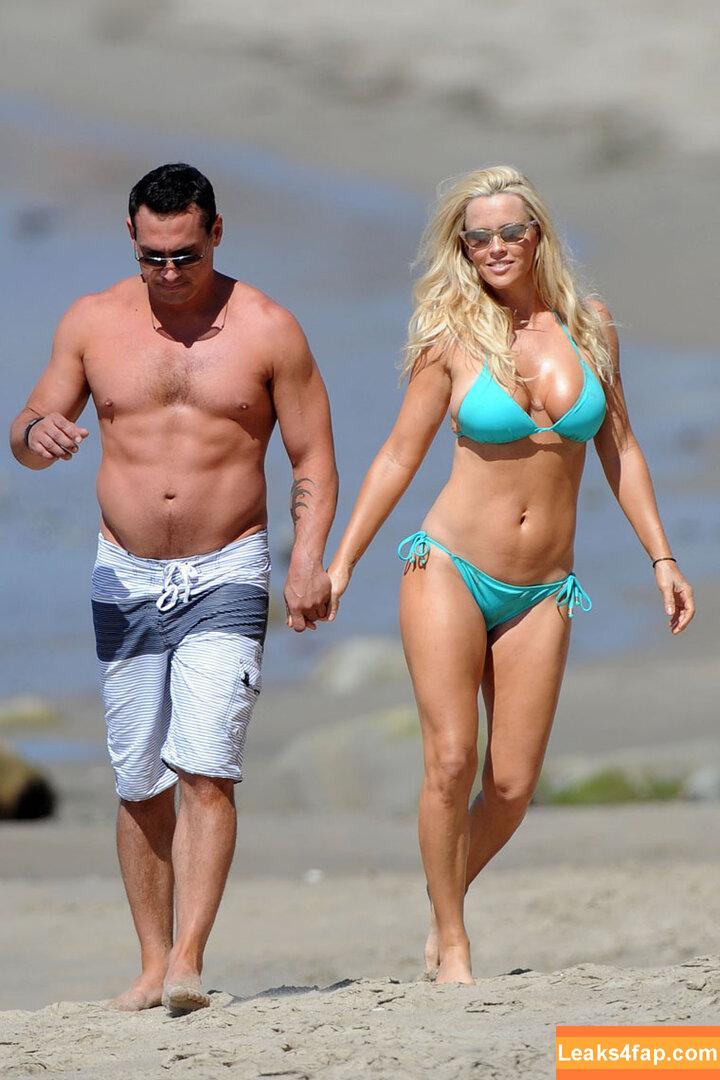 Jenny Mccarthy / JennyMcCarthy leaked photo photo #0129