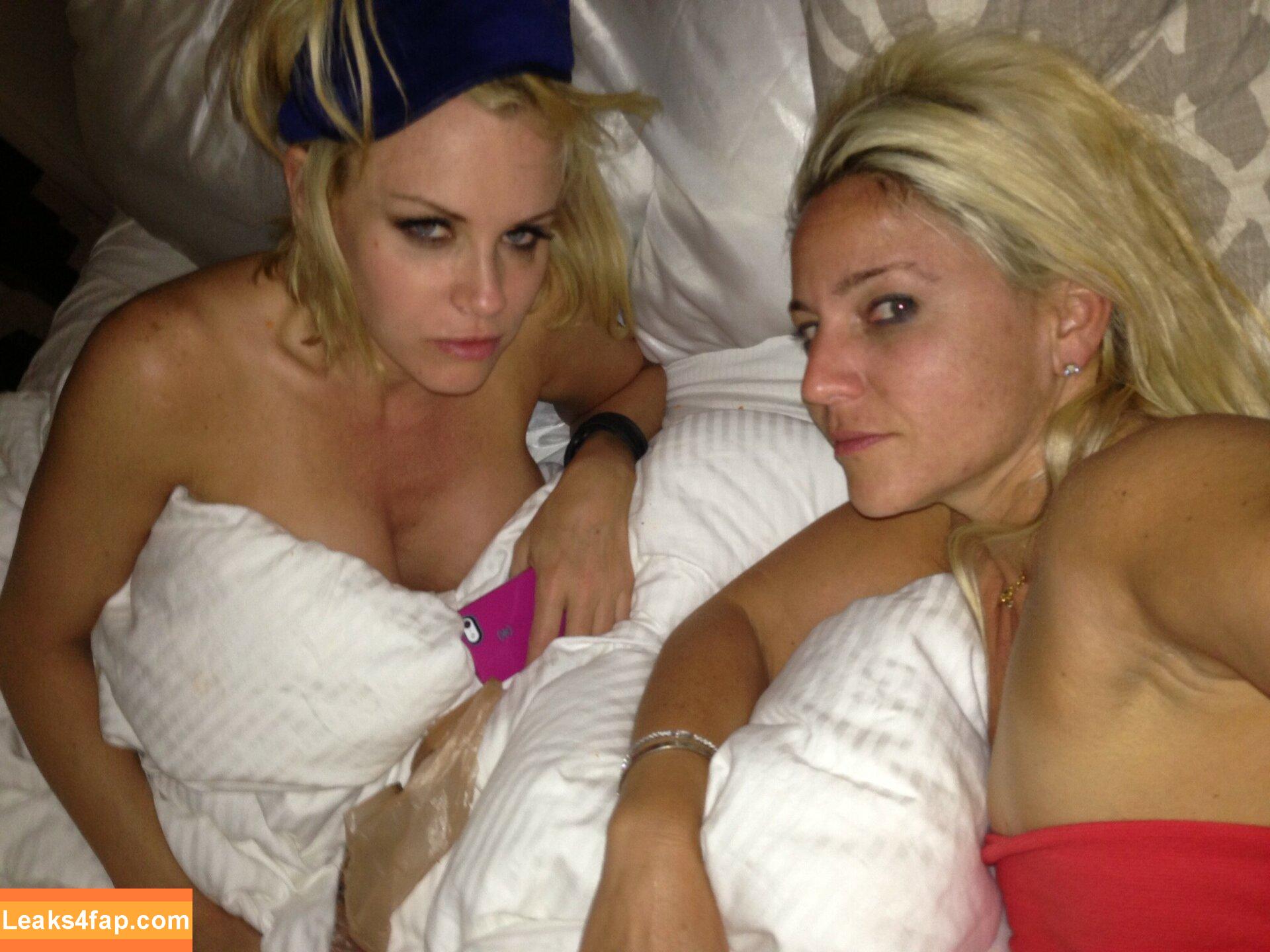 Jenny Mccarthy / JennyMcCarthy leaked photo photo #0251